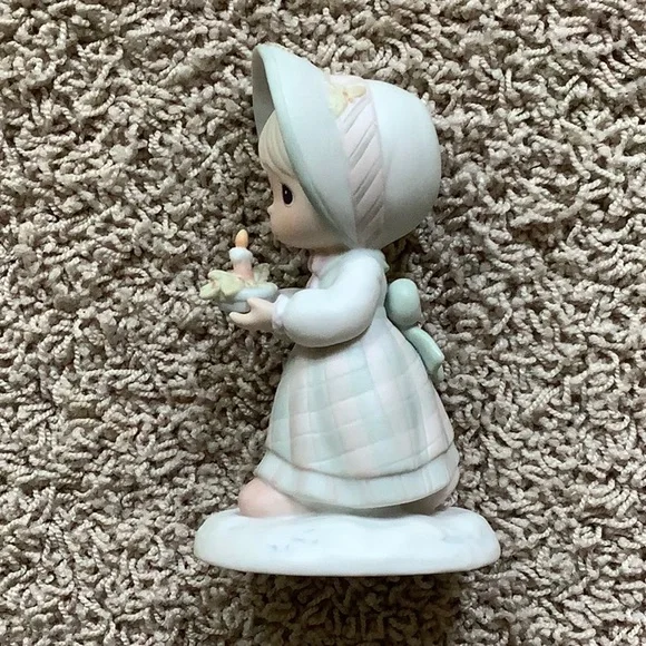 NIB-Precious Moments December - Picture 5 of 8